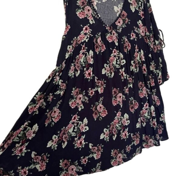 Altar’d state boho cottagecore FLORAL FLARE SLEEVE mini dress - Picture 11 of 12